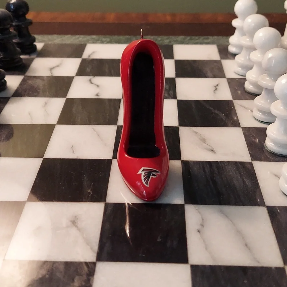 NWOT ATLANTA FALCONS STILETTO HIGH HEEL ORNAMENT Limited Edition 2010 RARE